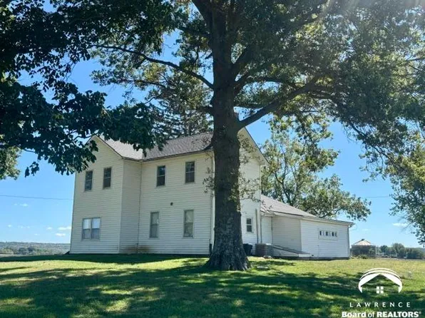 17201 Coffin Rd, Leavenworth, KS 66048