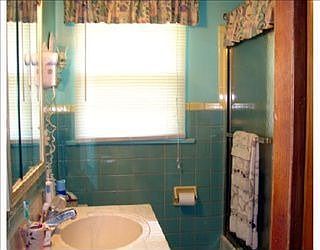 5th image of 1703 College St