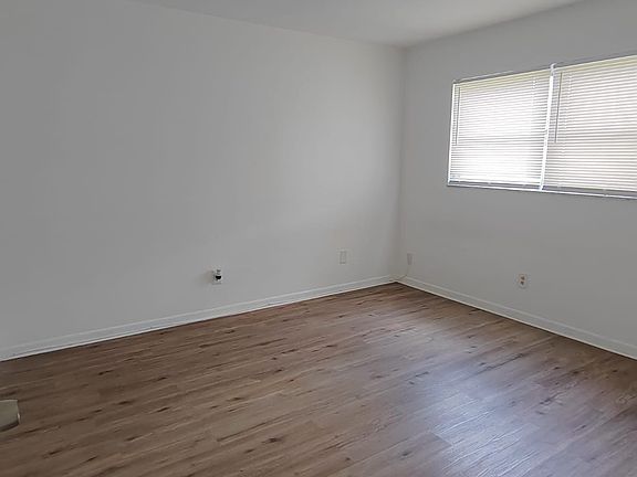 3rd image of 3100 36th St N #1-8-1