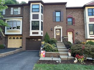 607 Briarleaf Dr, Pittsburgh, PA