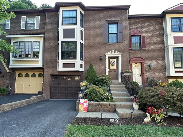 607 Briarleaf Dr, Pittsburgh, PA 15205