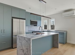 250 Hallam St, Toronto, ON M6H 1Y1