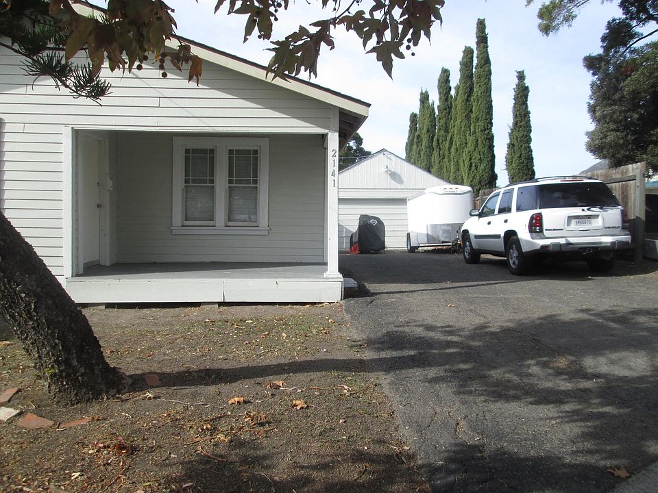 2nd image of 2141 Broad St
