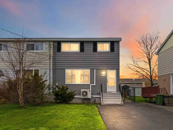 33 Huntingdon Dr, Halifax, NS B2V 1V9