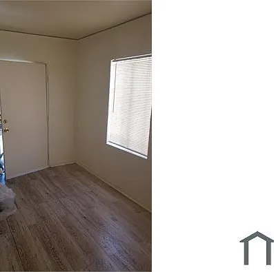 340 1/2 W 52nd Pl — Photo 6