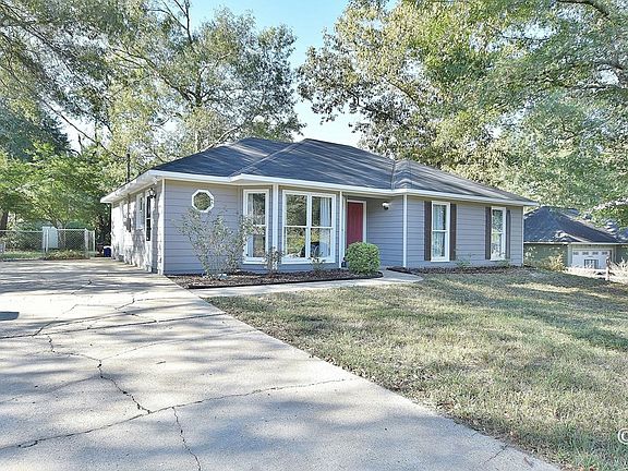 2nd image of 109 Lee Road 979