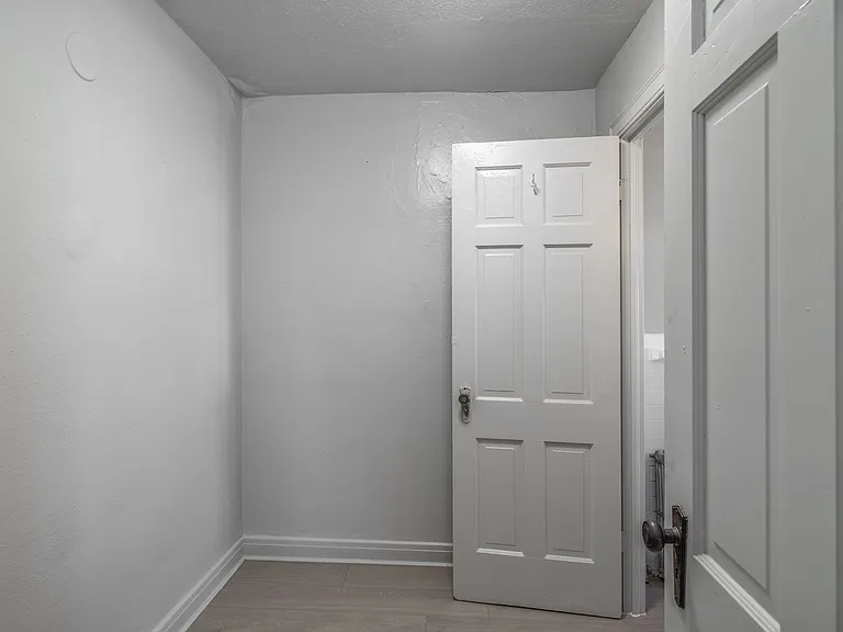 1312 Cleveland Ave NW — Photo 8