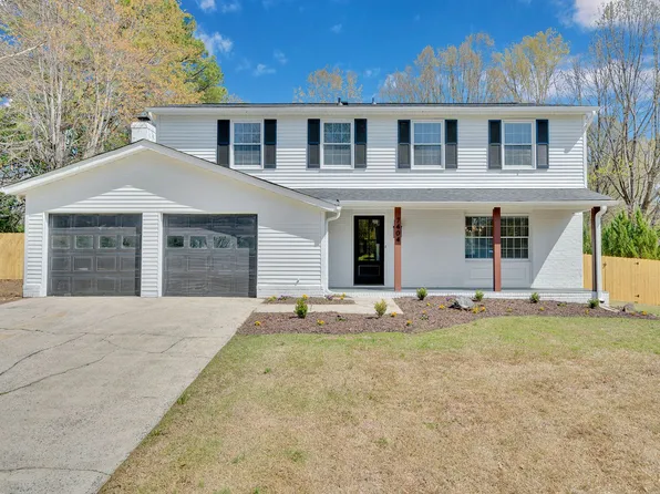 7404 Shadowlake Dr, Charlotte, NC 28226