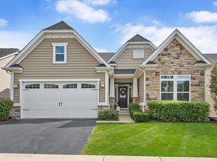 1595 Colchester Ln, Aurora, IL 60505