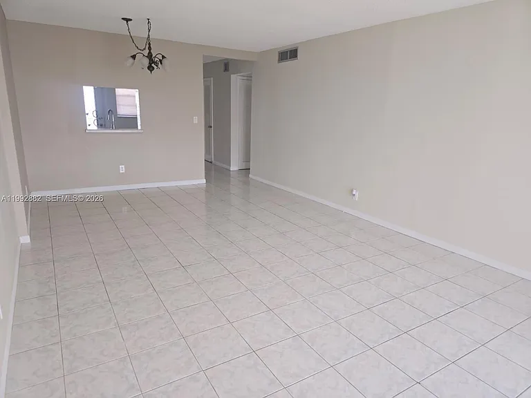 320 NE 12th Ave #703 — Photo 12