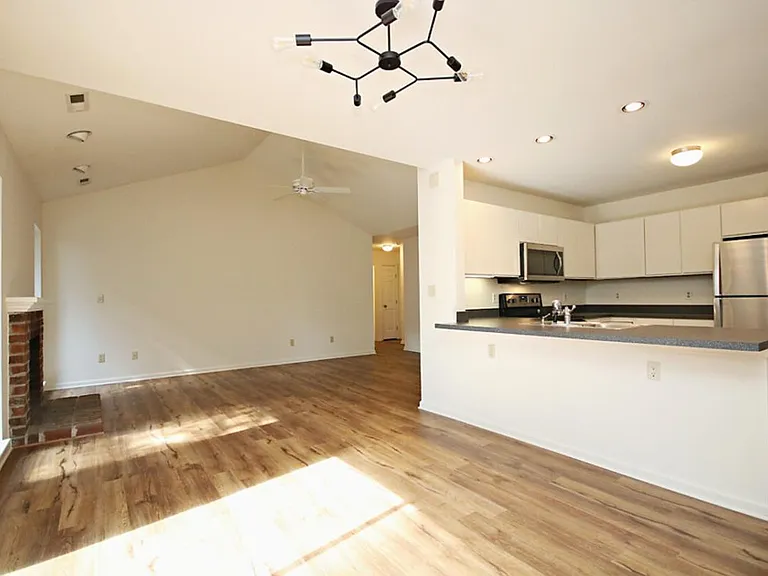 439 Hidden Ridge Rd — Photo 5