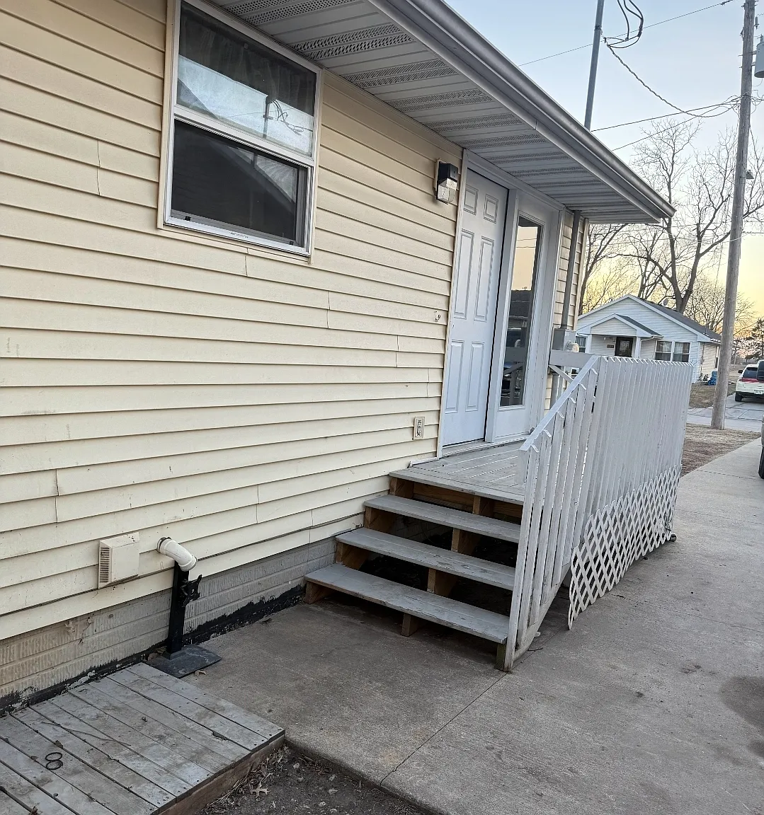 3 bed, 1.5 bath, 1070 sqft, $1,600 — Photo 3