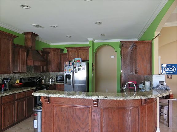 5th image of 5702 Esperanza