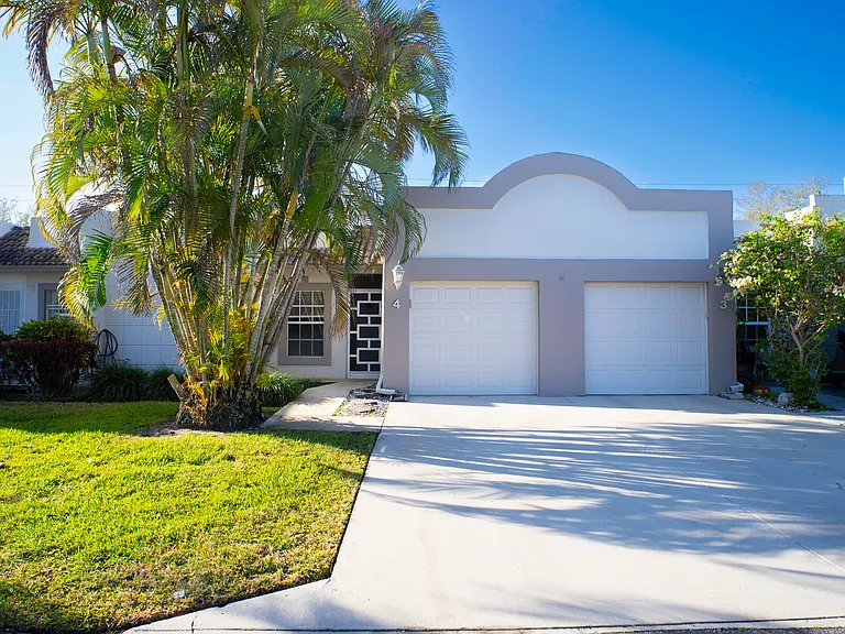9110 Fairbanks Ln #4 — Photo 4