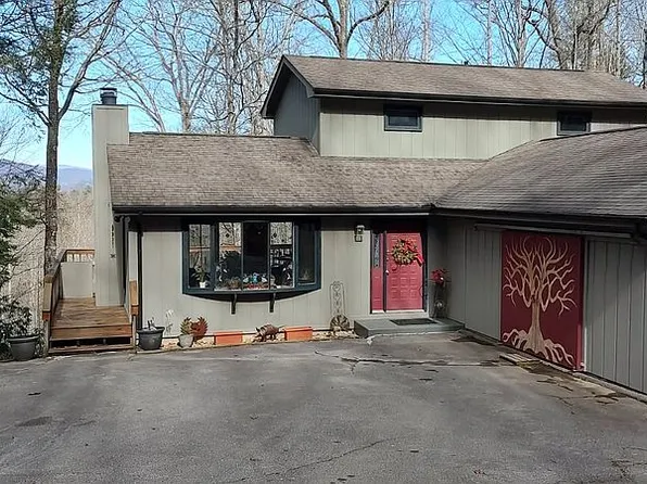 905 Three Mile Knob Rd, Pisgah Forest, NC 28768