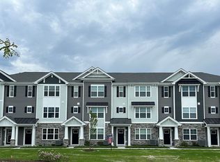 330 Basin Ct, Saint Charles, IL 60174