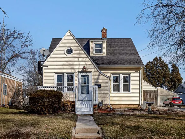 1812 Maple STREET, Manitowoc, WI 54220