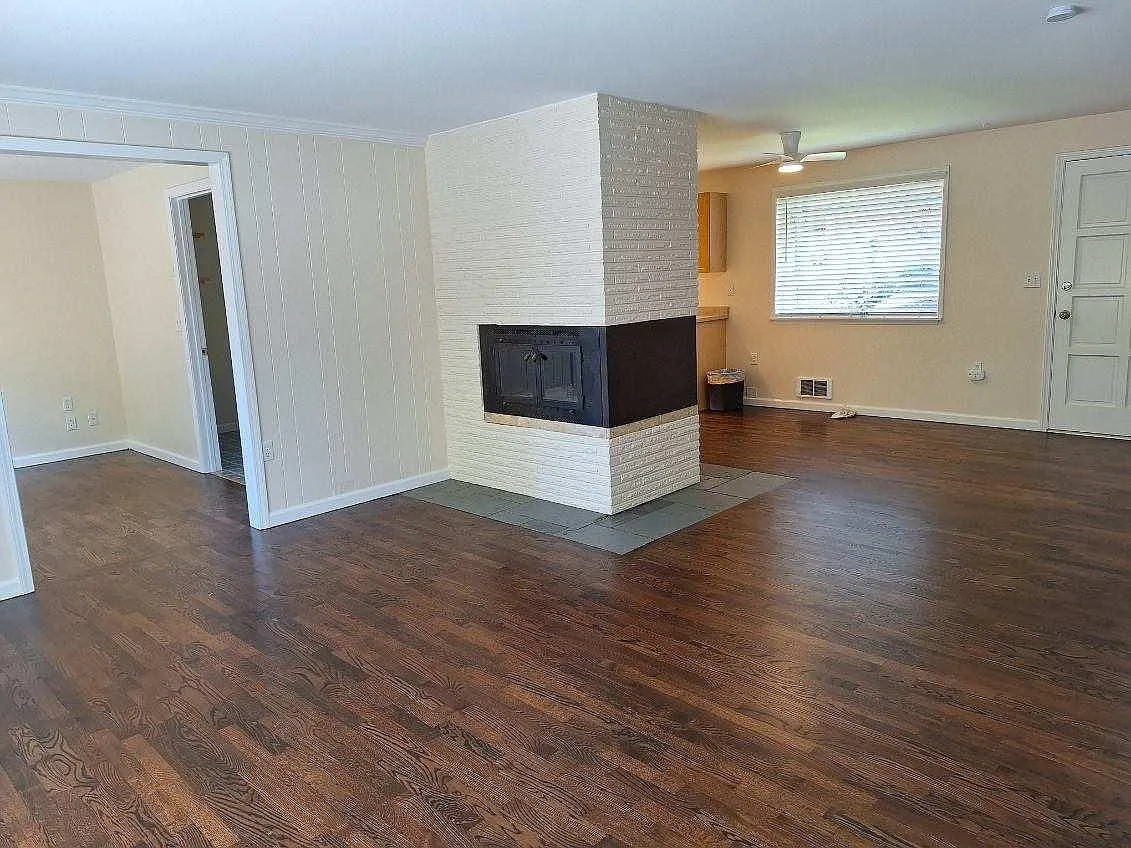 3 bed, 1.5 bath, 1175 sqft, $3,100 — Photo 4