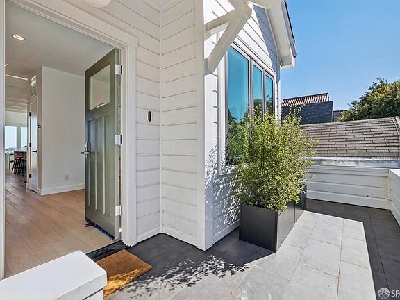 2nd image of 3643 Folsom St
