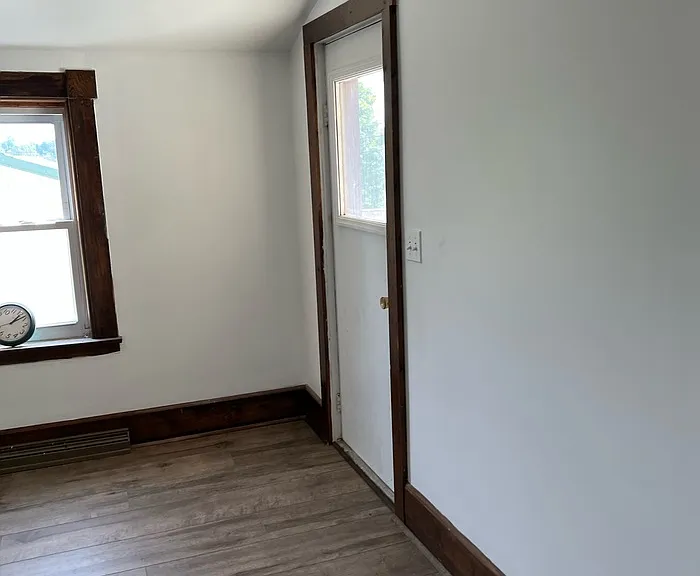 133 S Marietta St — Photo 8