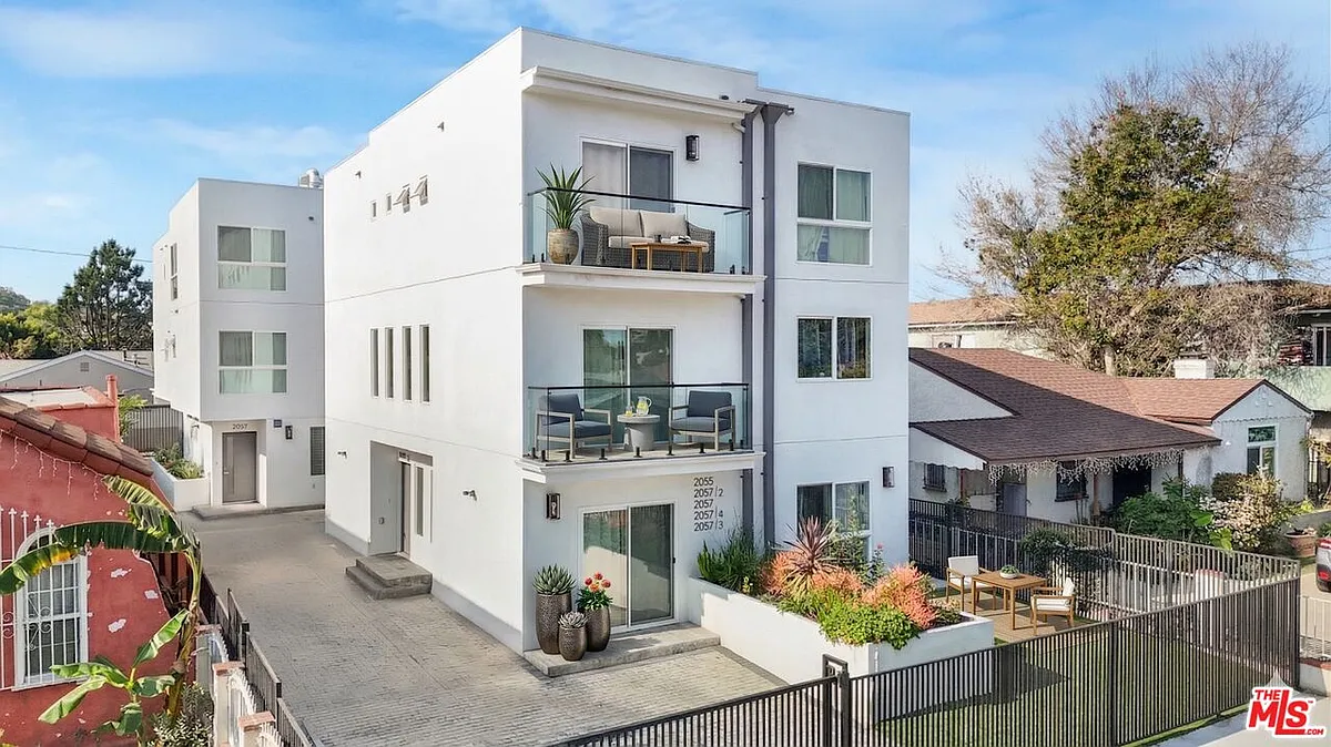 Building Photo - 2057 2/4 S Garth Ave
