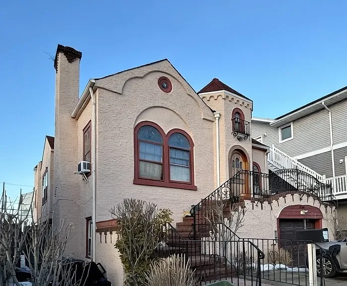 329 E Chester St #2 — Photo 1