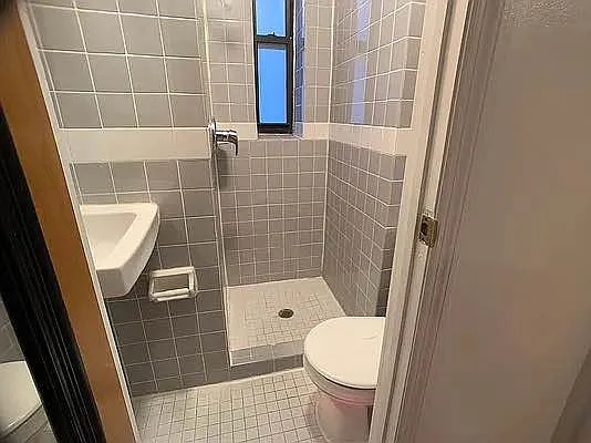 Rented by J PRESTON AND ASSOCIATES INC | media 10