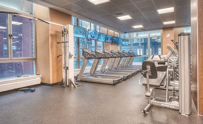 Rented by Realty Trends Corp | media 15