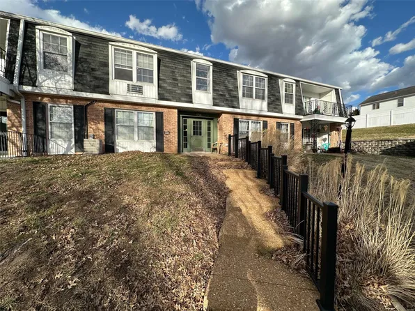 1714 Herault Pl APT F, Saint Louis, MO 63125
