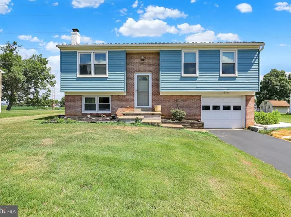1061 Stellar Dr, Mount Joy, PA 17552