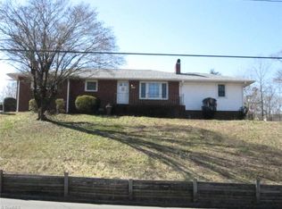 1001 E Center St, Lexington, NC 27292