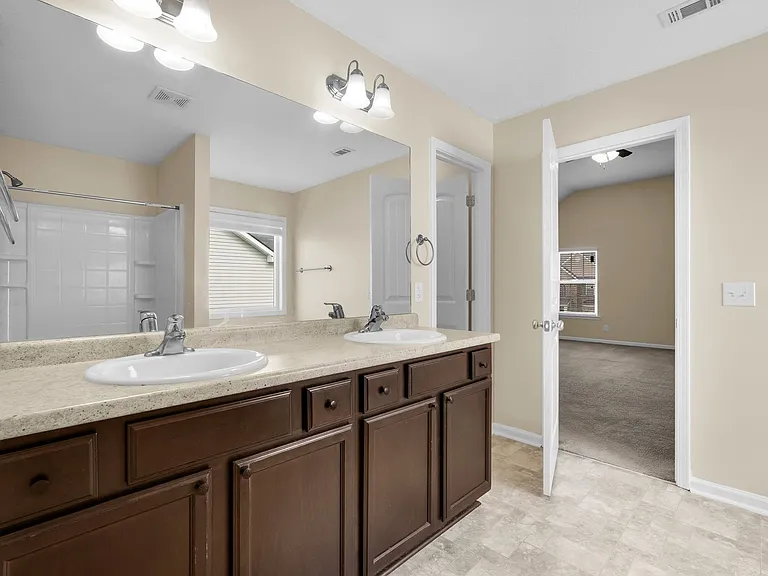 659 Red Oak Ln — Photo 32