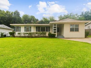 1113 Burleson St, Grand Prairie, TX 75050
