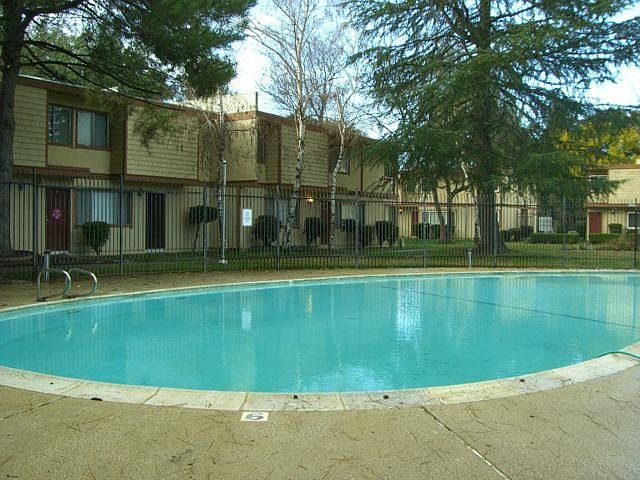 Building Photo 4