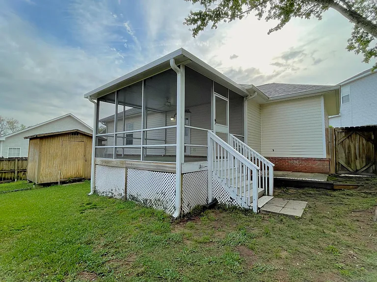 2868 Braddock Ct — Photo 17