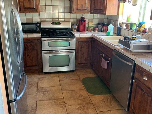 5th image of 21783 Flores Ave