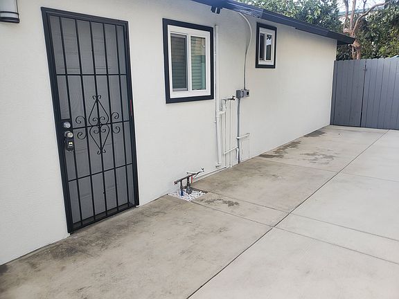 2nd image of 14008 Yukon Ave