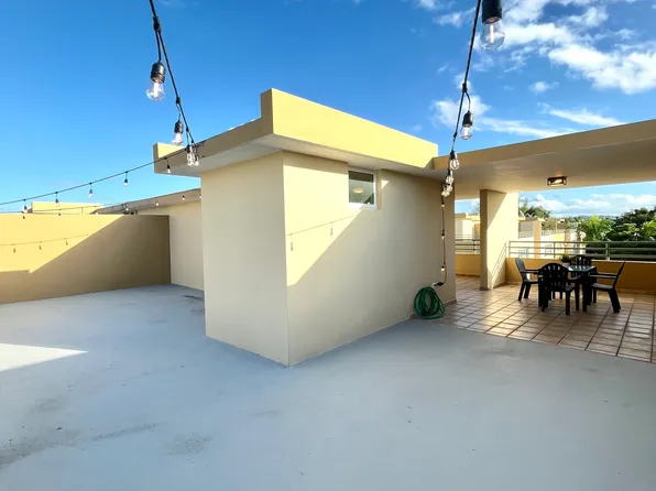 19 Avenida Laguna #Ph, Carolina, PR 00979