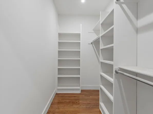 211 Warwick Avenue image 8 of 16