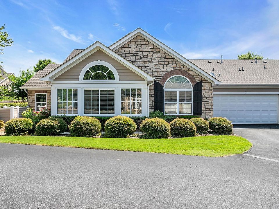 1st image of 27 Fudora Cir