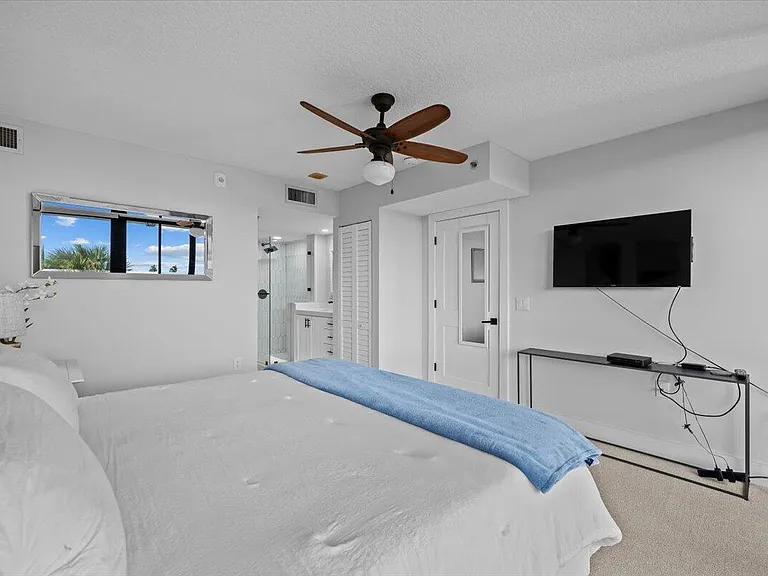 201 S Seas Dr #404 — Photo 22