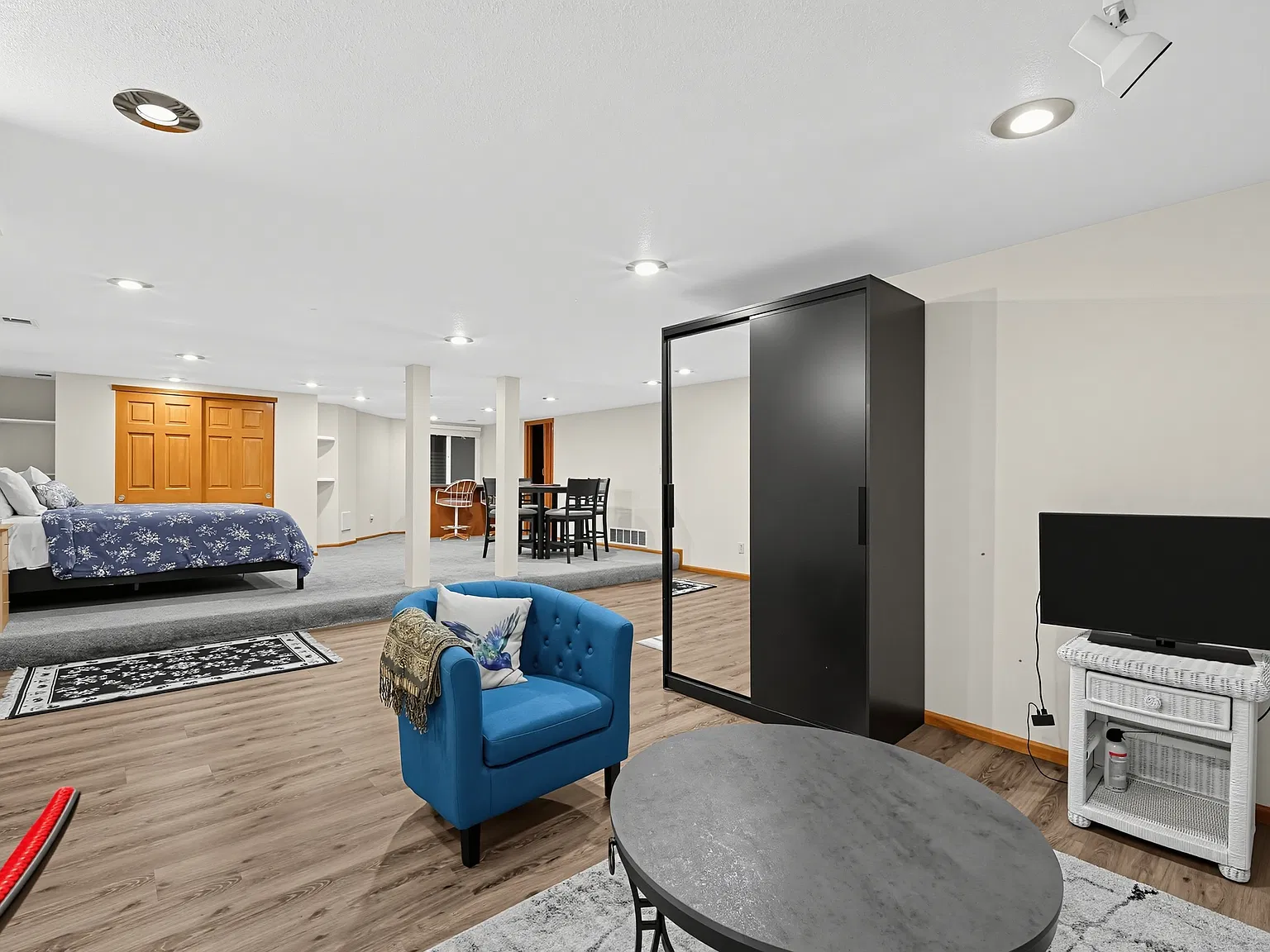 1 bed, 1200 sqft, $1,800 — Photo 2