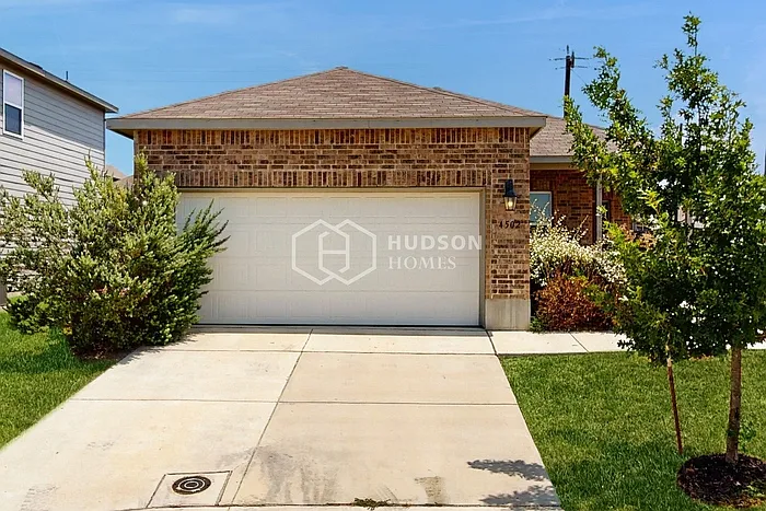 3 bed, 2.0 bath, 1234 sqft, $1,490 — Photo 3