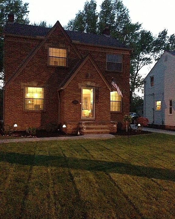 2nd image of 4546 W 214th St