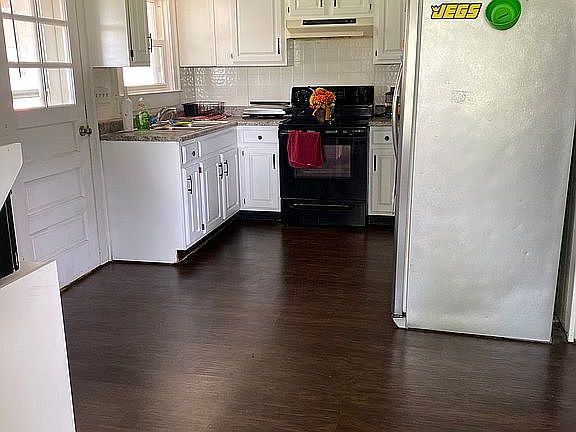 5th image of 56 E Curry Dr