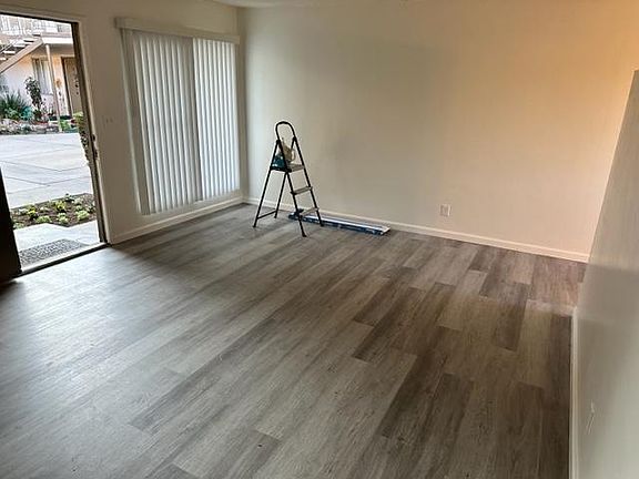 5th image of 8833 Mission Dr APT 8