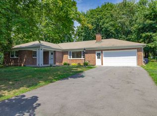 9 Aspinwall Rd, Loudonville, NY 12211