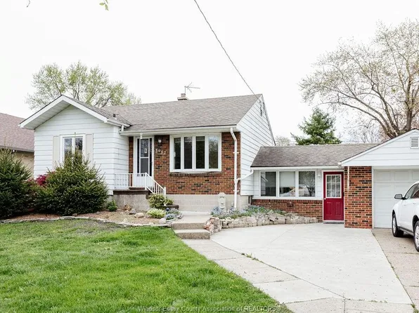 3987 Casgrain Dr, Windsor, ON N9G 2A6