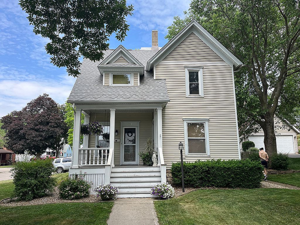 317 3rd Ave SW, Mount Vernon, IA 52314 Zillow