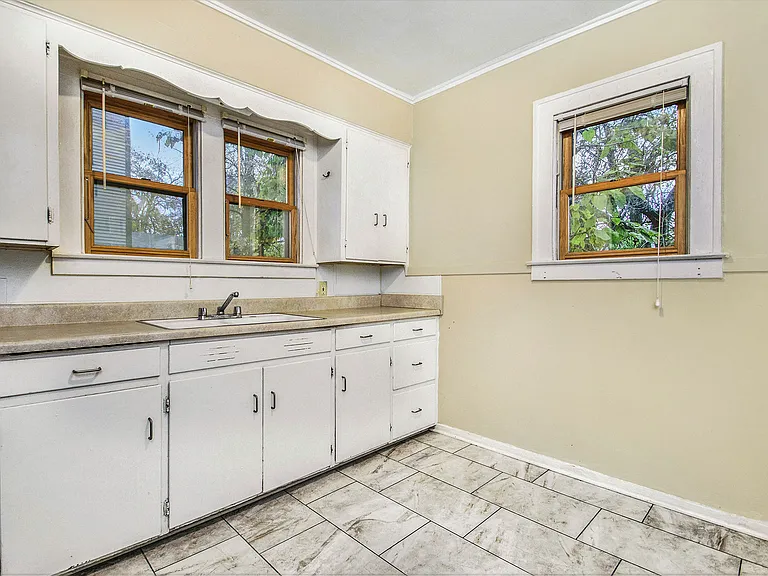 816 Wealthy St SE #2 — Photo 3
